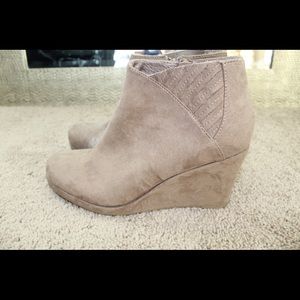 Wedge ankle booties